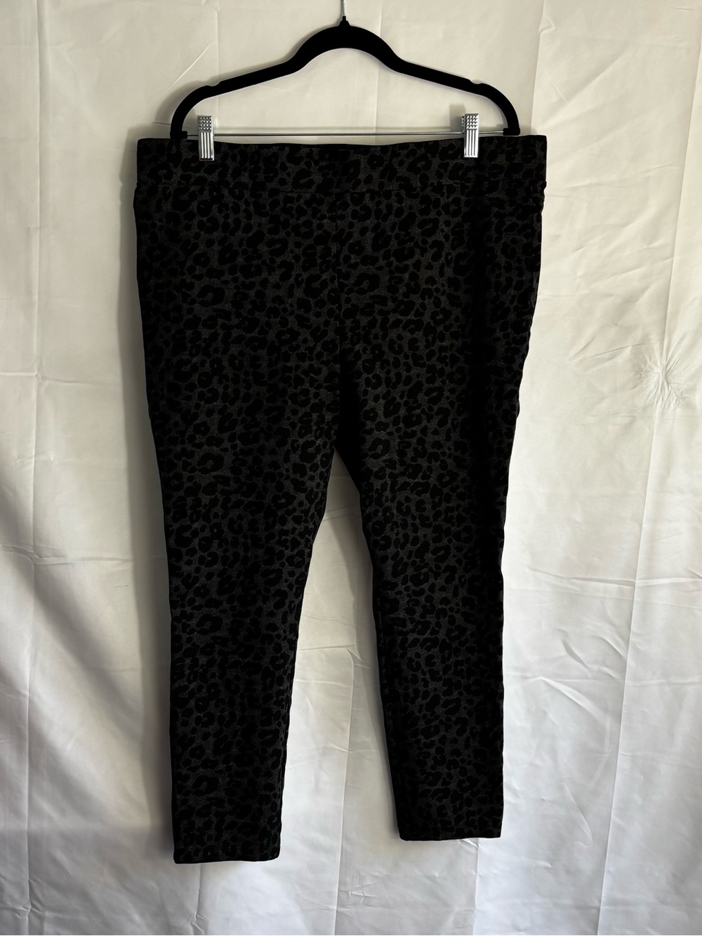 LOFT Black Leopard Print women’s pant